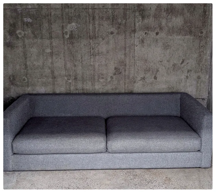 URBAN BARN COUCH image indicator(8)