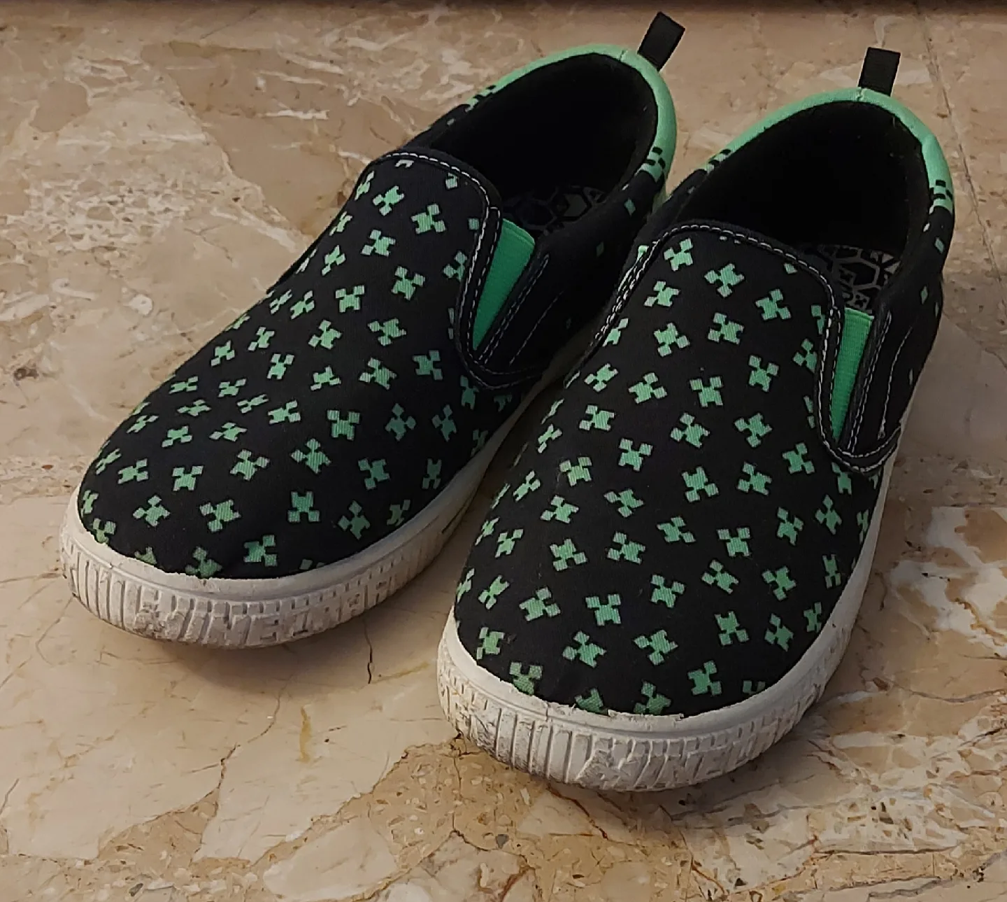 kid's size 3 Minecraft Slip-on Shoes thumbnail