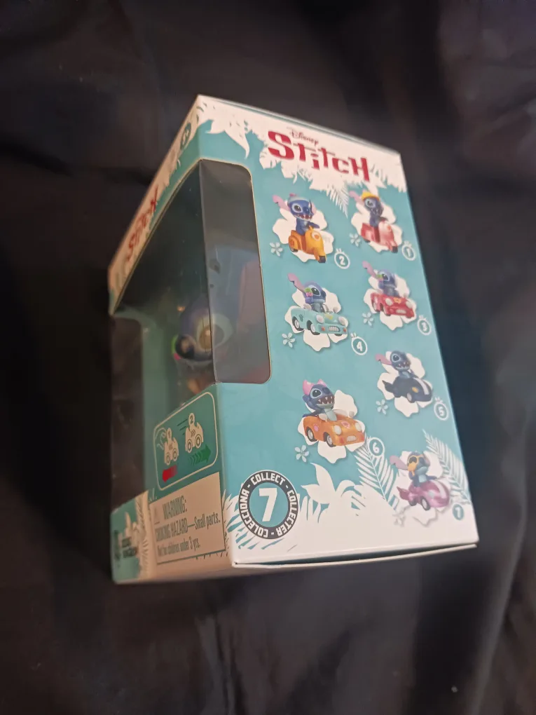 Disney Stitch Collectible Figure by Beast Kingdom image indicator(2)