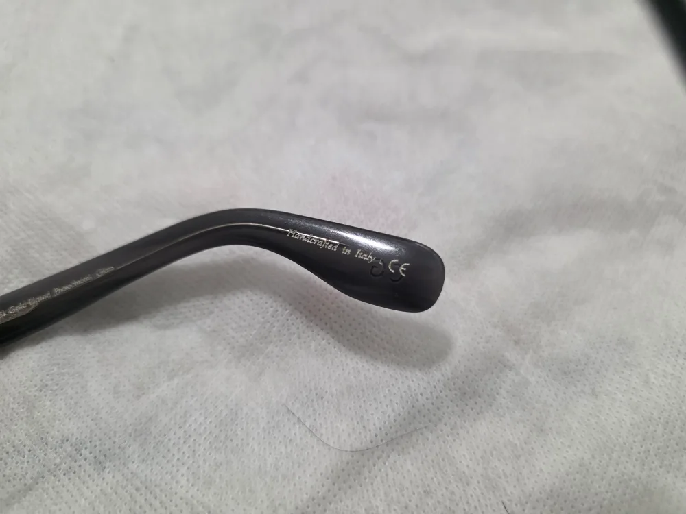 Oliver Peoples Cary Grant Charcoal 18K Gold Photochromic (48mm) image indicator(2)