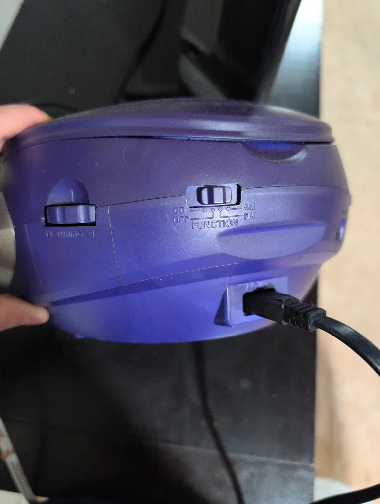 Sylvania Portable CD Player AM/FM Radio image indicator(3)