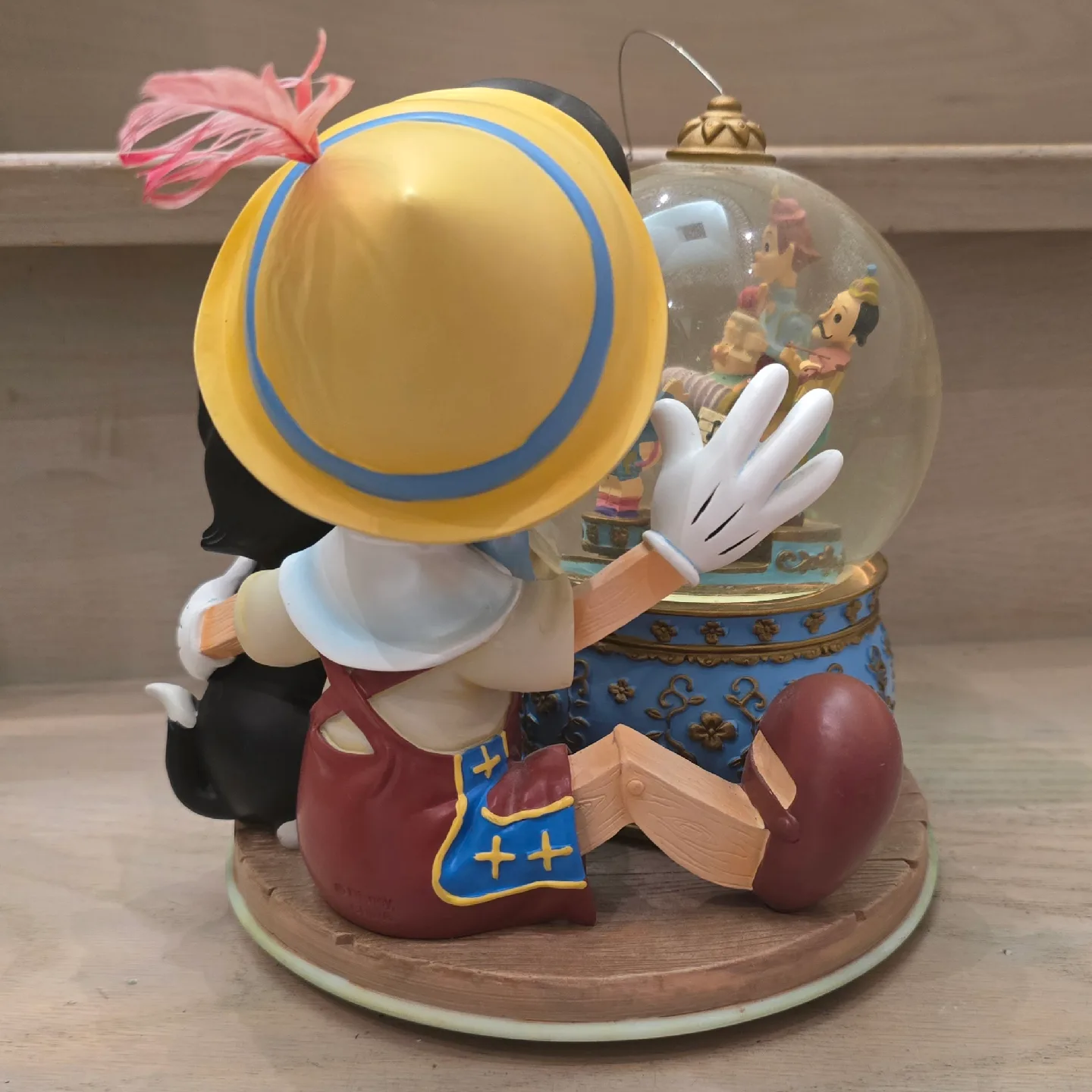 Disney Pinocchio and Figaro Musical Snow Globe - Brahm's Waltz image indicator(6)
