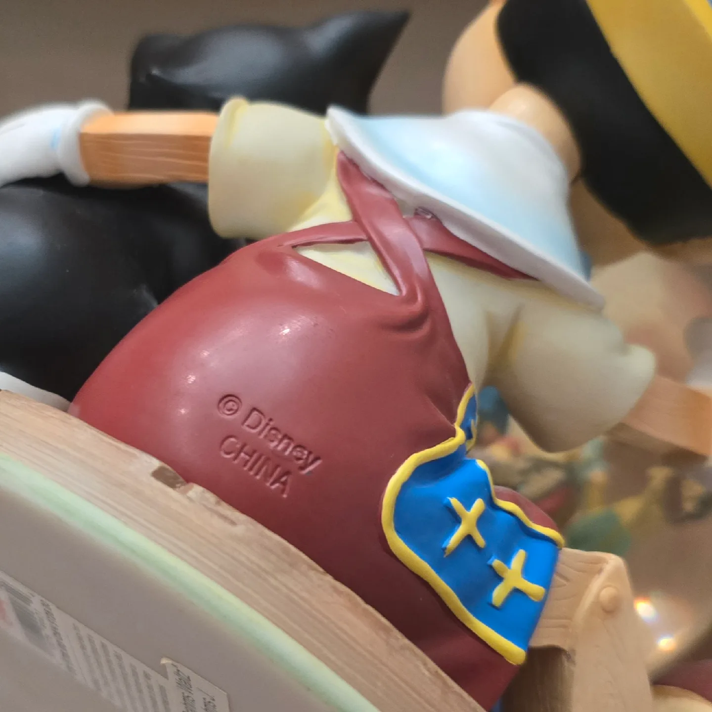 Disney Pinocchio and Figaro Musical Snow Globe - Brahm's Waltz image indicator(7)