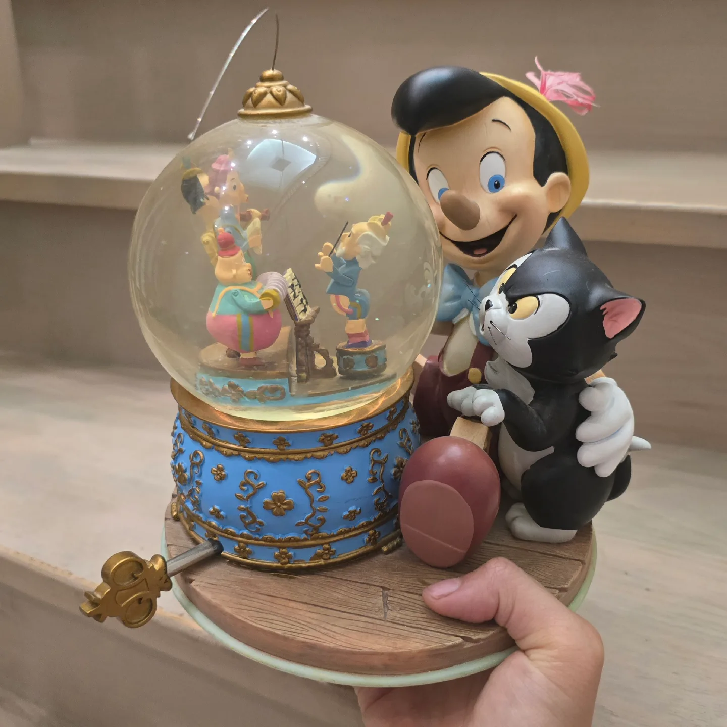 Disney Pinocchio and Figaro Musical Snow Globe - Brahm's Waltz image indicator(8)