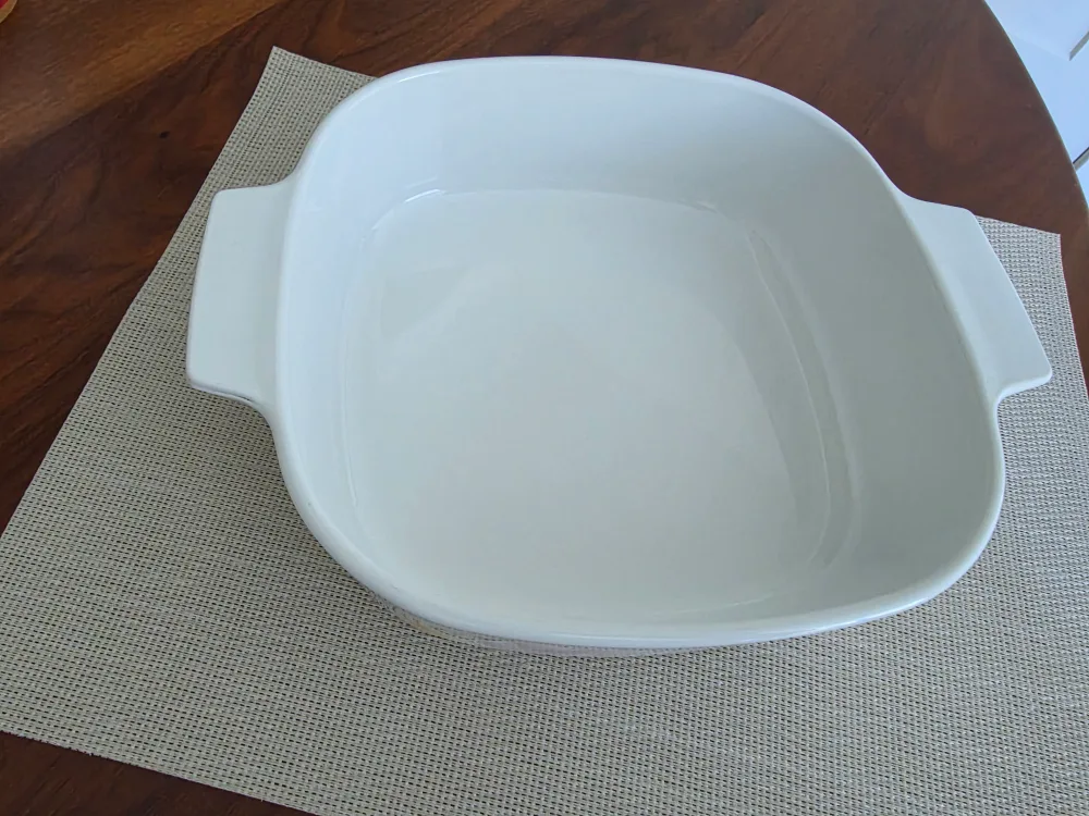 Corning Ware Casserole Dish with Lid image indicator(2)