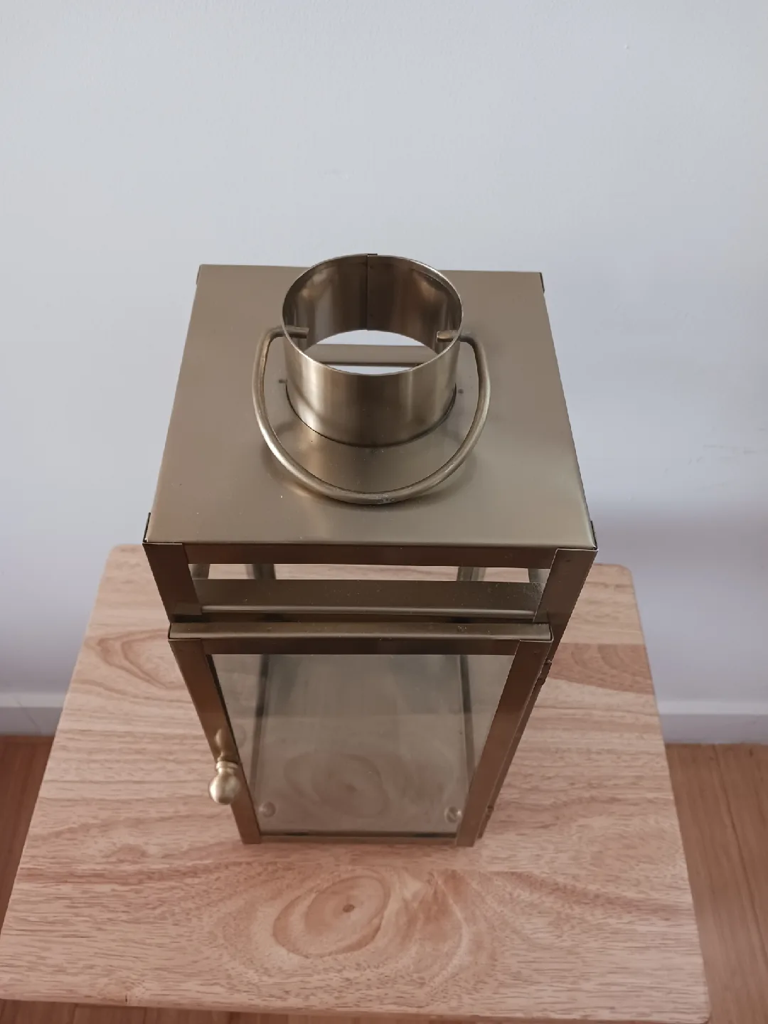 Medium Golden Metal & Glass Lantern – Decorative Candle Holder image indicator(4)