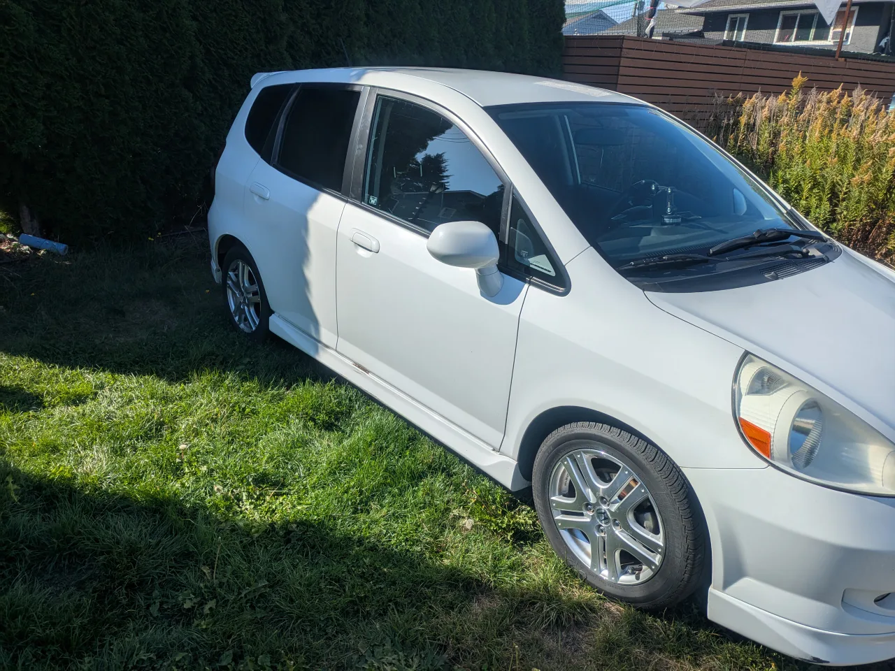 2008 Honda Fit 5dr HB Auto Sport. BC LOCAL VEHICLE- White image indicator(3)