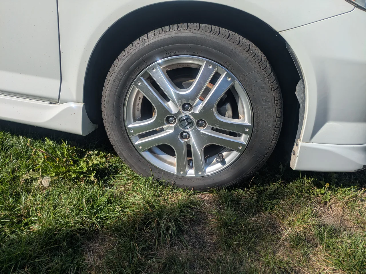 2008 Honda Fit 5dr HB Auto Sport. BC LOCAL VEHICLE- White image indicator(4)