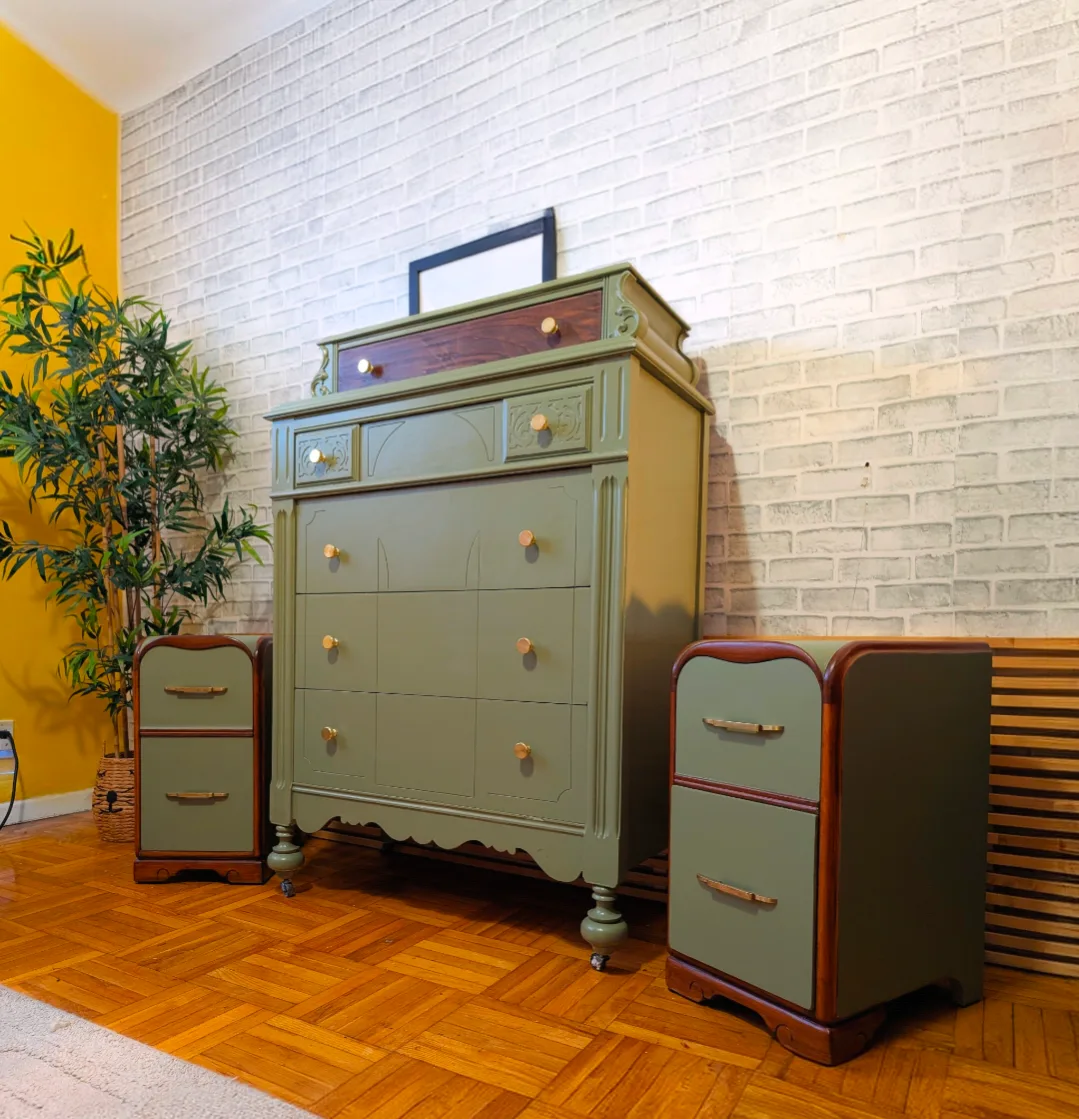 Antique One of a Kind Bedroom Set image indicator(2)