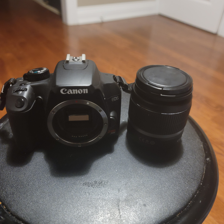 Canon EOS Rebel XS with 18-55mm Lens