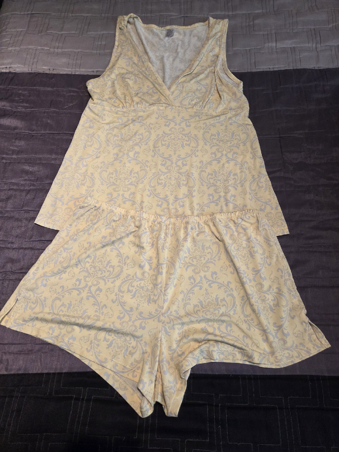 FREE La Vie En Rose pijama set, size M