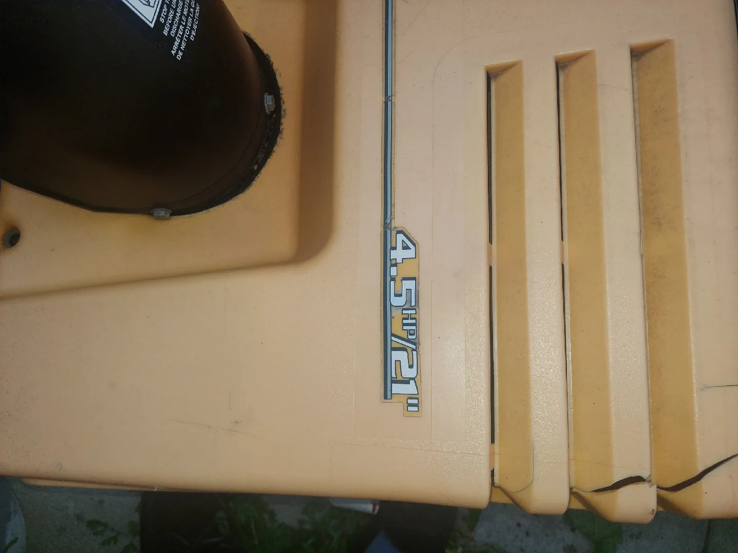 Brute 4.5 HP 21" Snowblower image indicator(2)