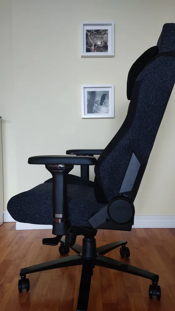 Secretlab Omega Gaming Chair image indicator(4)