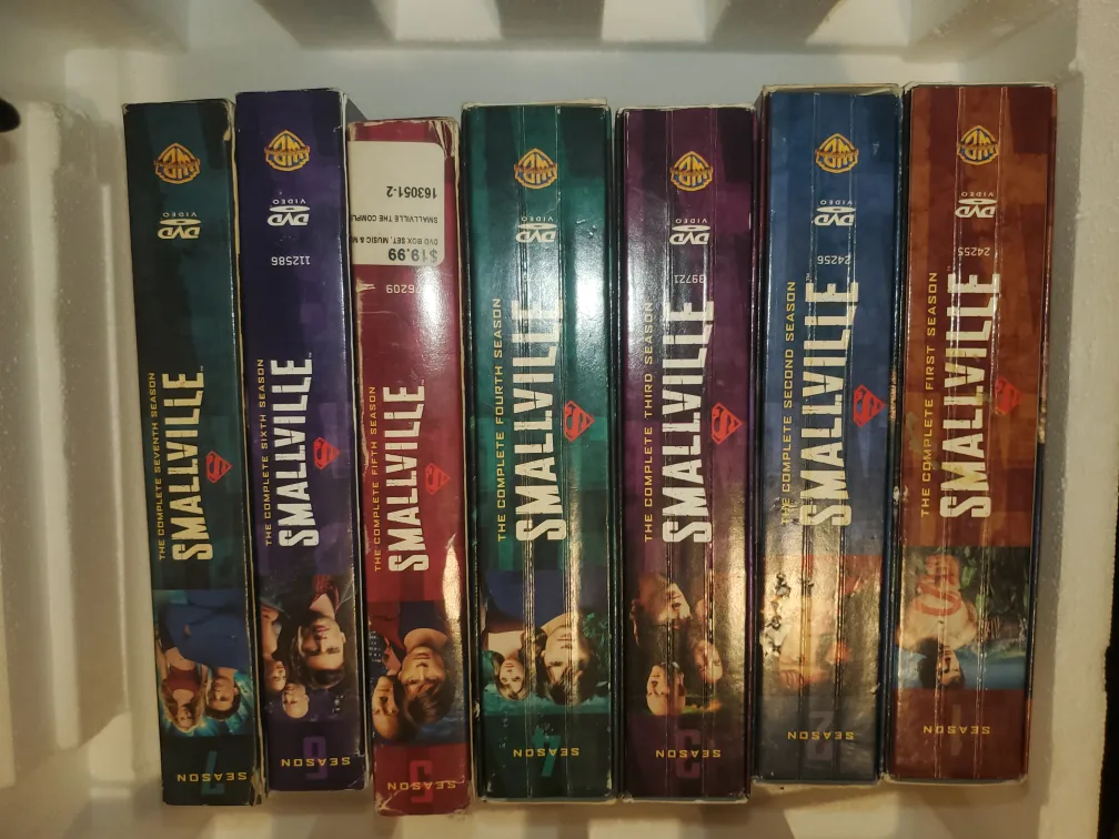 Smallville Complete Series Seasons 1-7 thumbnail