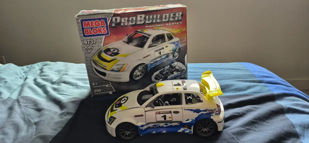 Mega Bloks ProBuilder Racing Series Rally Car 9737 thumbnail