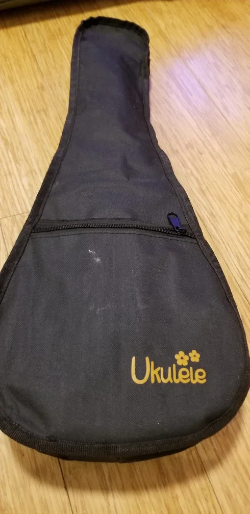 ACTU Ukulele - Size 23 image indicator(4)