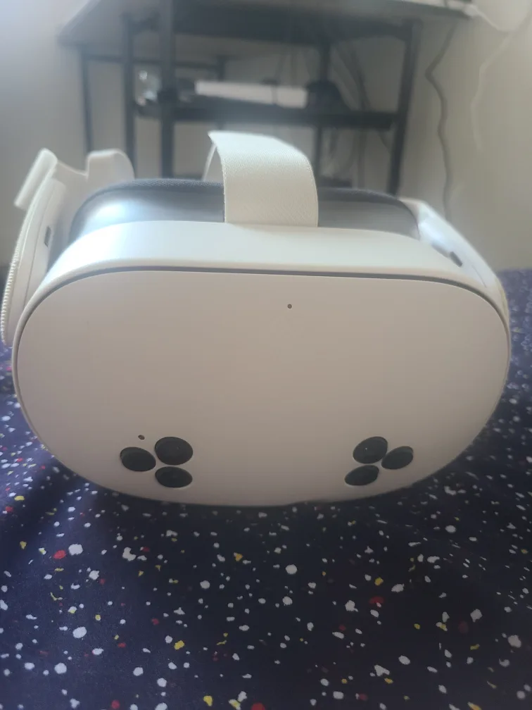 Meta Quest 3s VR Headset - White
