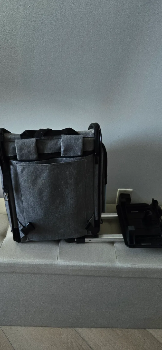 Akinerri Pet Carrier Backpack with Wheels - Grey image indicator(3)