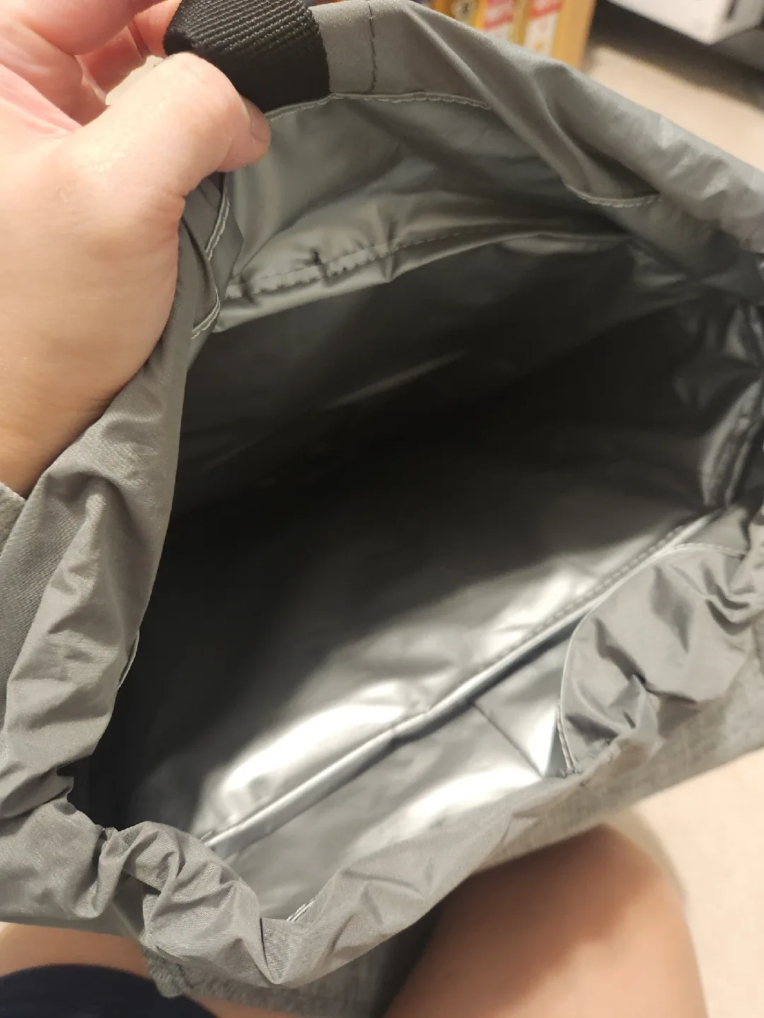 Herschel Supply Co. insulated Backpack image indicator(2)