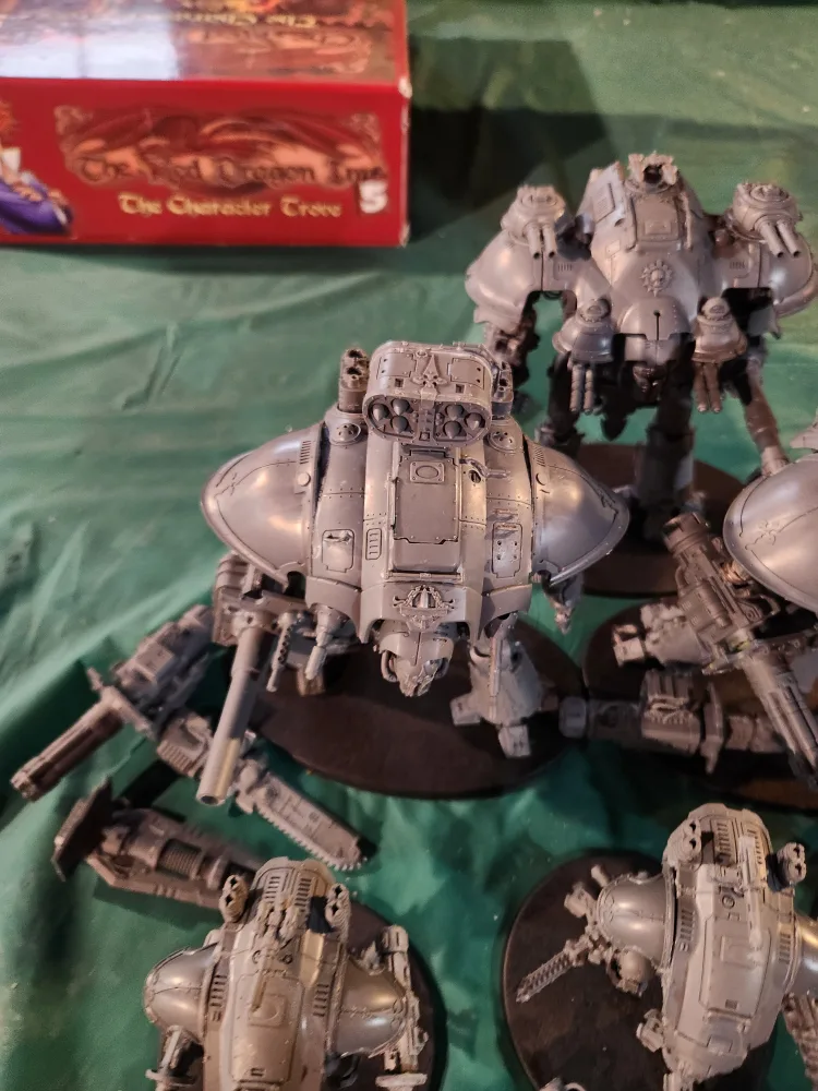 Warhammer 40k Imperial Knights, around 2000 points image indicator(5)