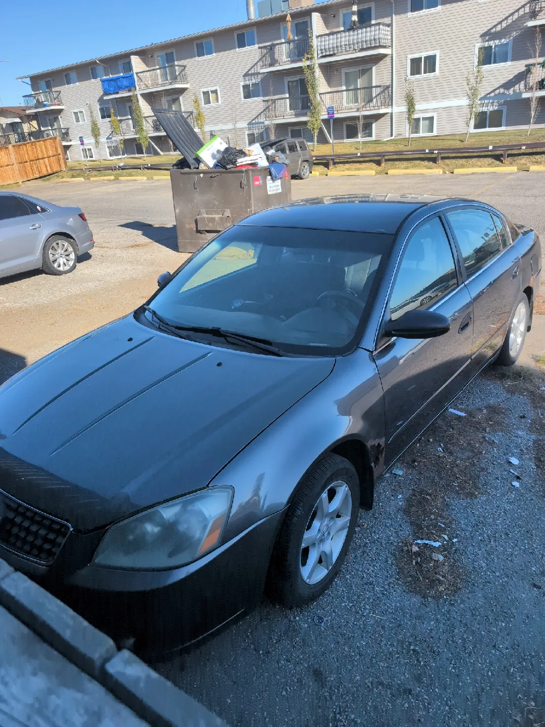 Nissan 2005 Altima automatic 2.5S extra electric doors and seats