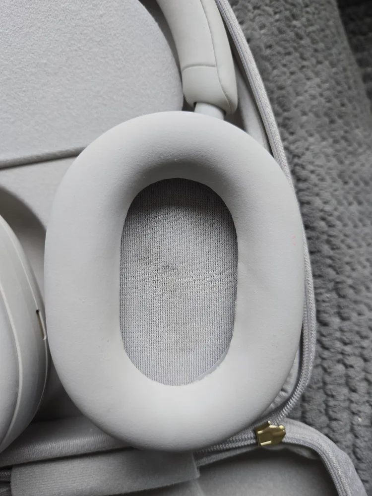 Sony WH1000XM5 Wireless Noise Cancelling Headphones image indicator(4)