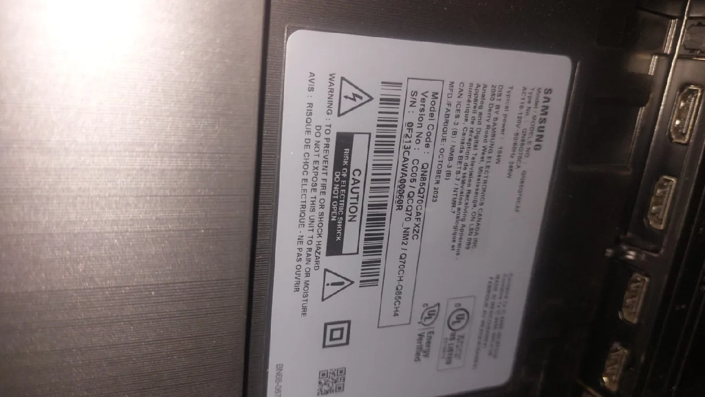 Samsung 85  Smart TV - Broken screen image indicator(2)