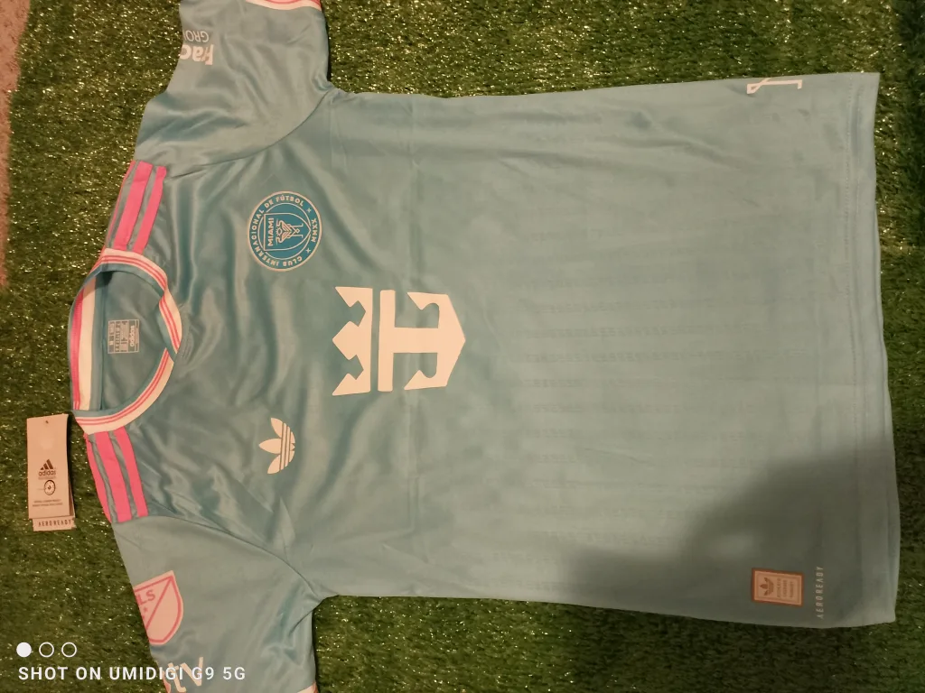 Adidas Inter Miami CF 25/26 Jersey & Shorts image indicator(2)