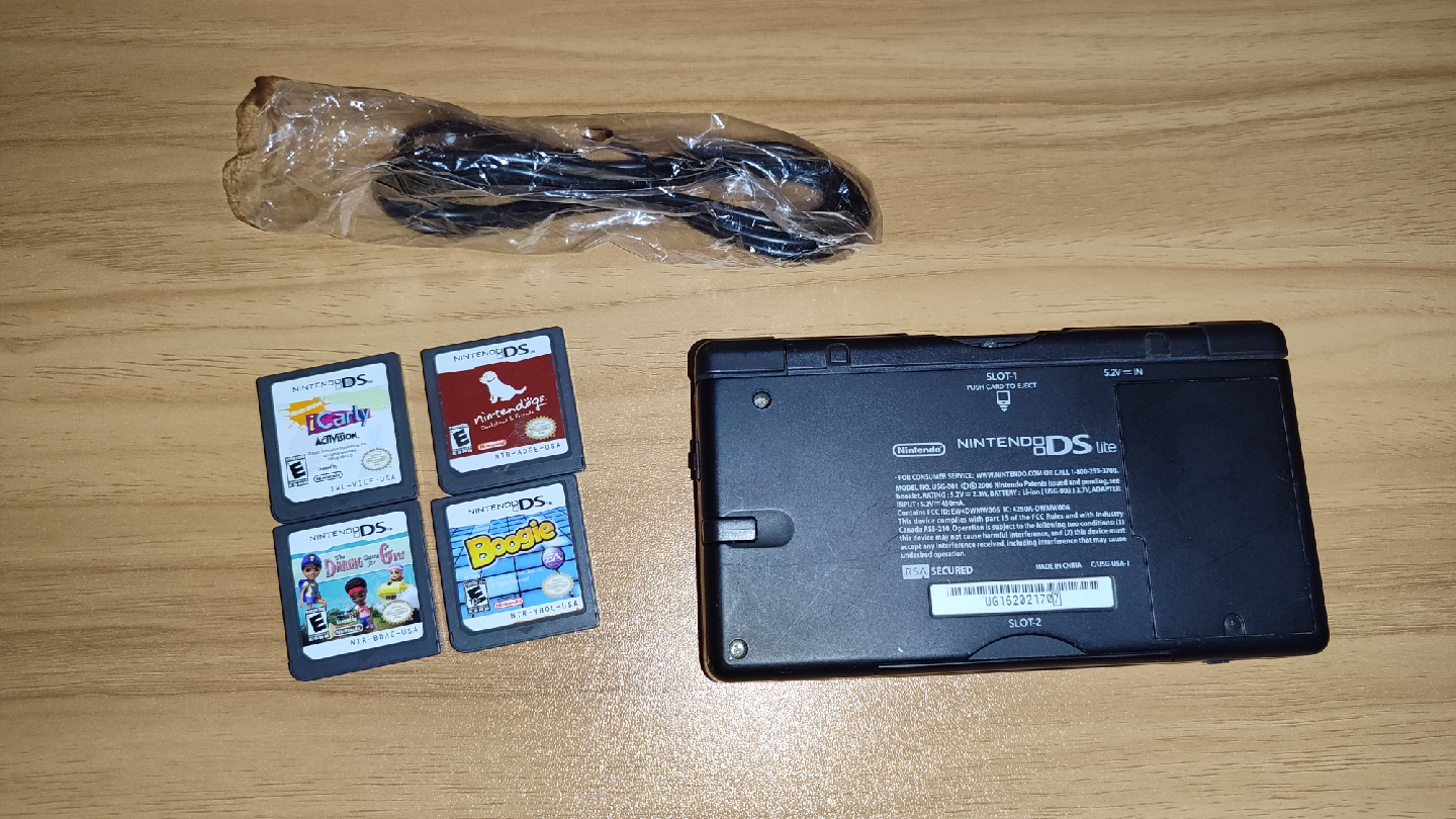 Nintendo DS Lite with Games & Charger - photo 4