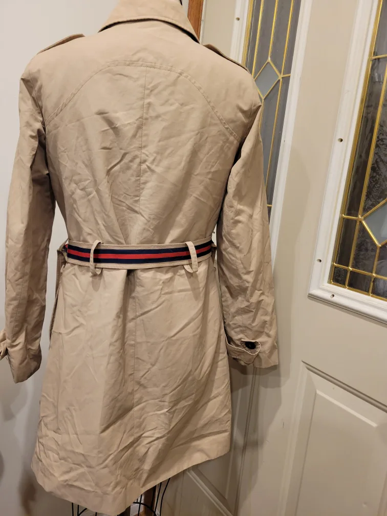 Tommy Hilfiger Size Small Rain Coat image indicator(6)