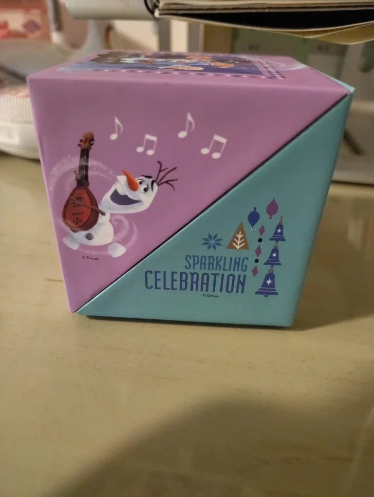 Disney Frozen Sparkling Celebration Sticky Note Set image indicator(2)