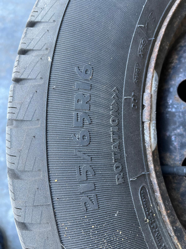 Winter 215/65R16 Tires on rims - photo 4