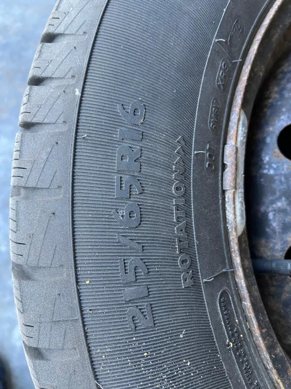Winter 215/65R16 Tires on rims image indicator(4)