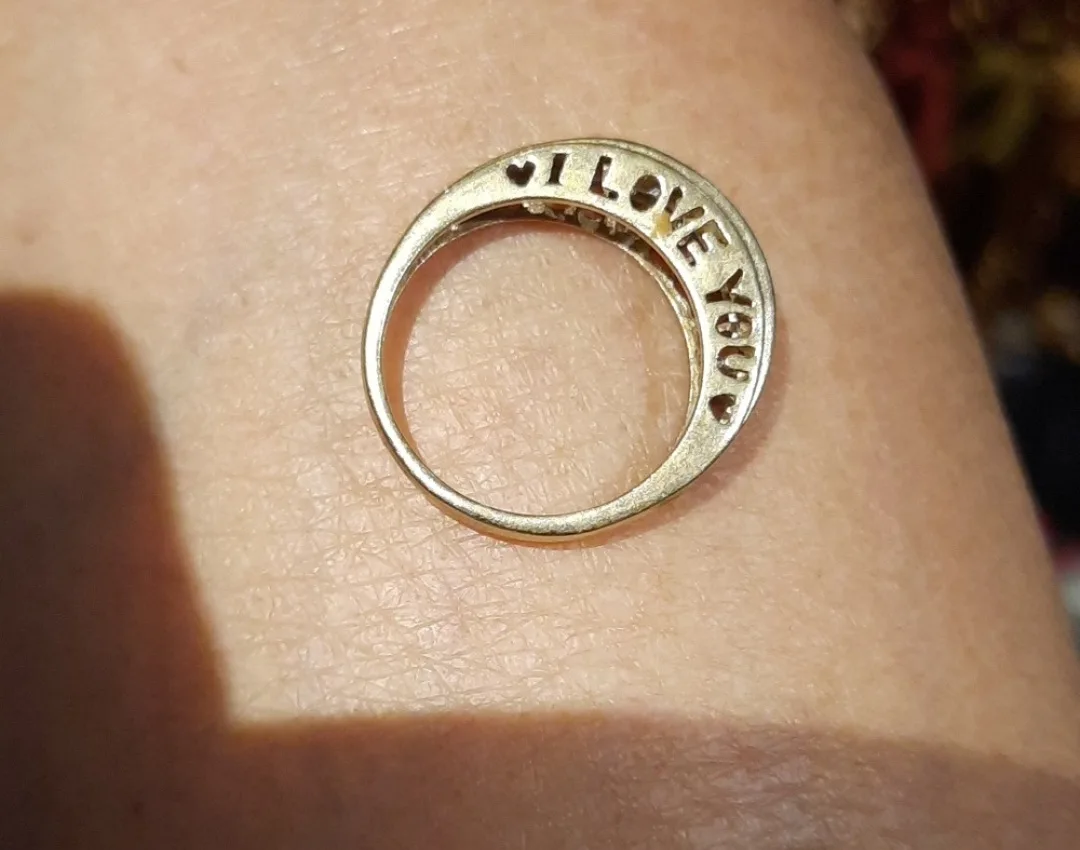 Solid 10K Yellow Gold 💎 GENUINE Diamond Ring image indicator(4)