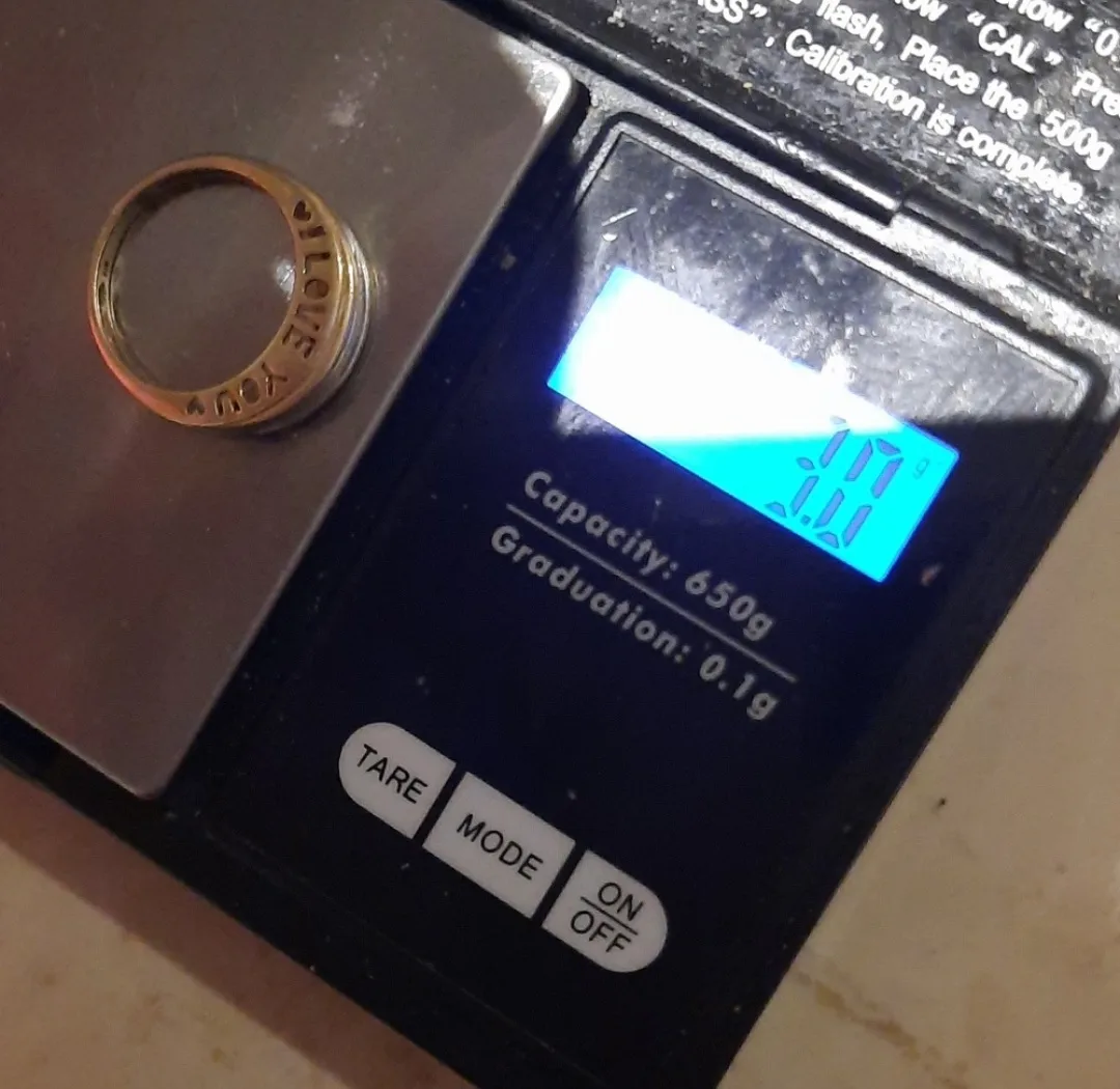 Solid 10K Yellow Gold 💎 GENUINE Diamond Ring image indicator(5)