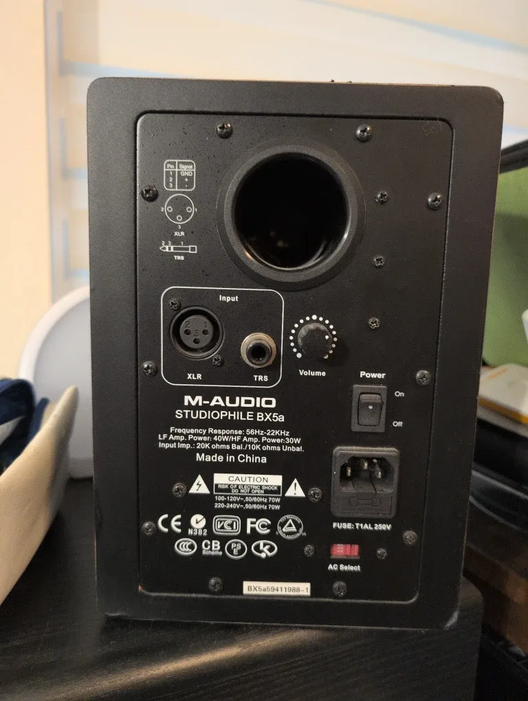 M-Audio Studiophile BX5a Studio Monitor Speaker image indicator(2)