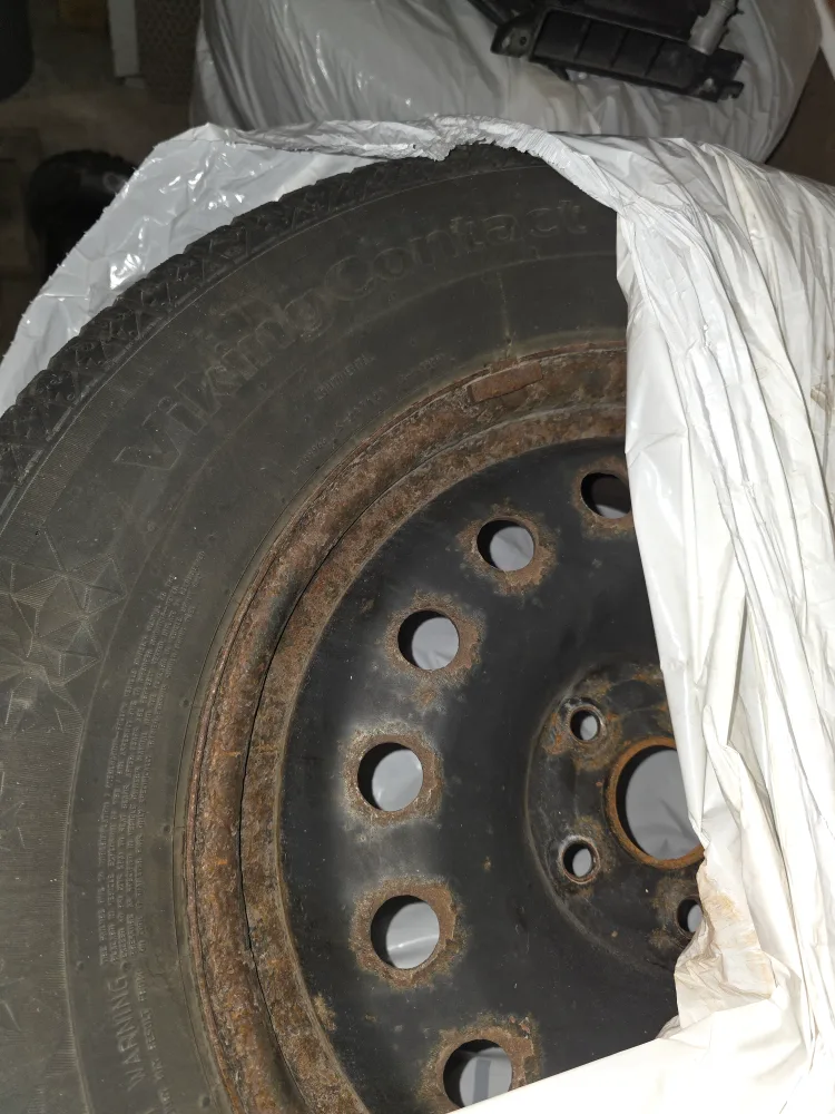 Viking Contact Winter Tire 245/65R17 image indicator(3)