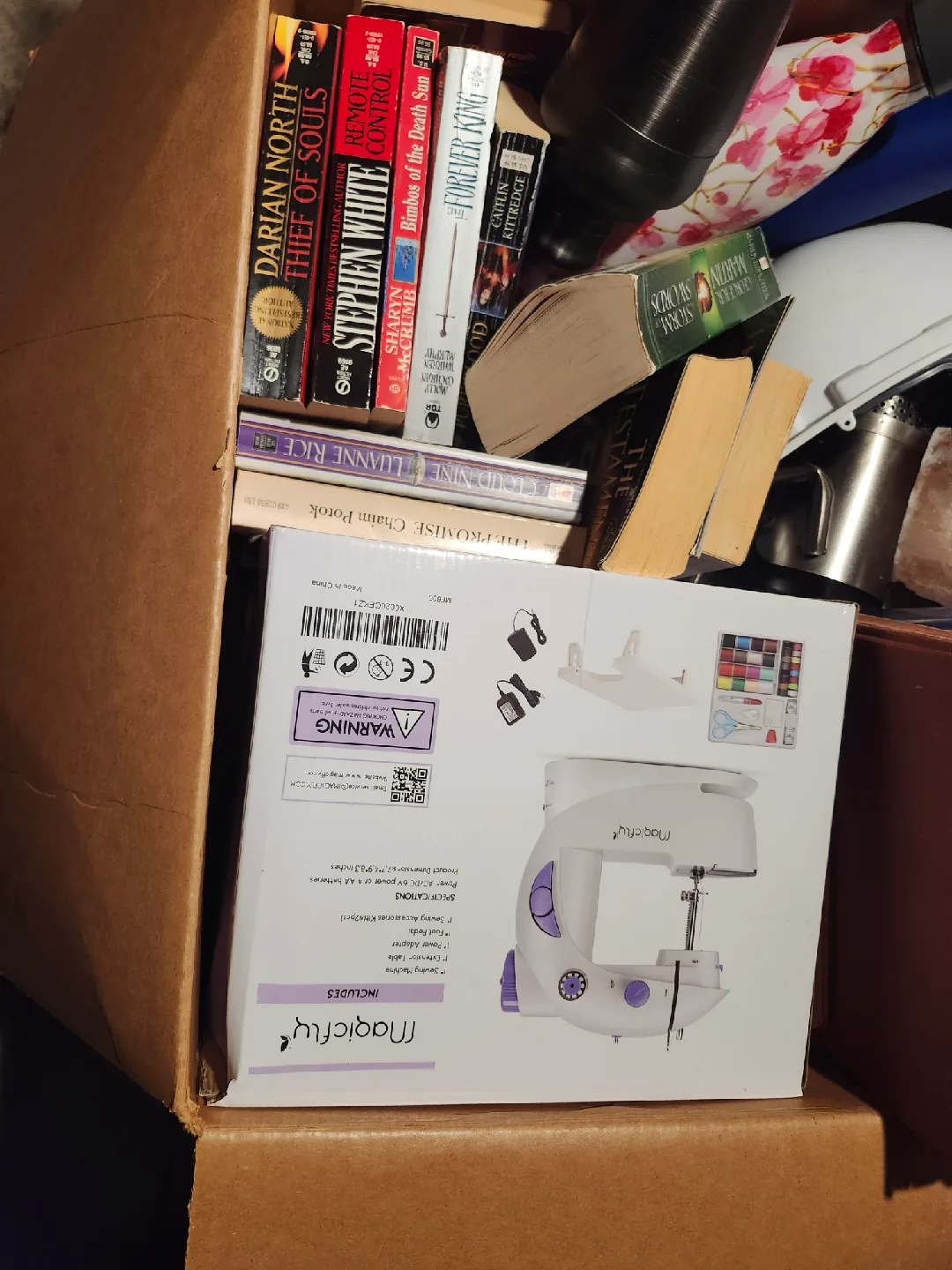 Mixed Lot: Miscellaneous items image indicator(4)