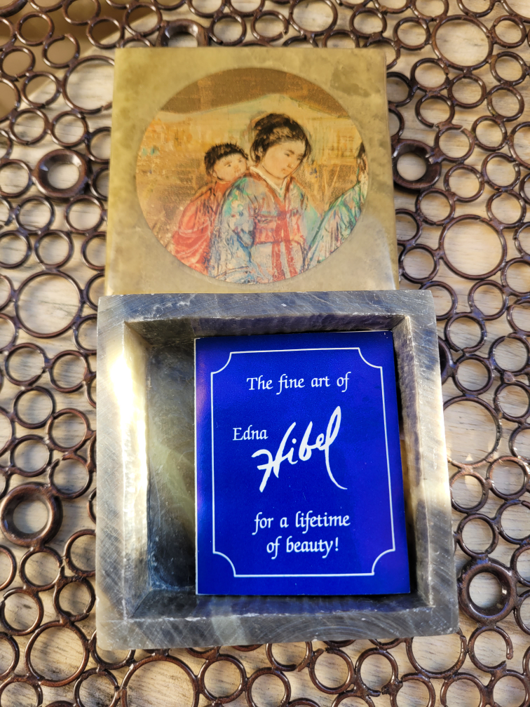 Edna Hibel Marble Trinket Box with Booklet🧡 Bingo - photo 3