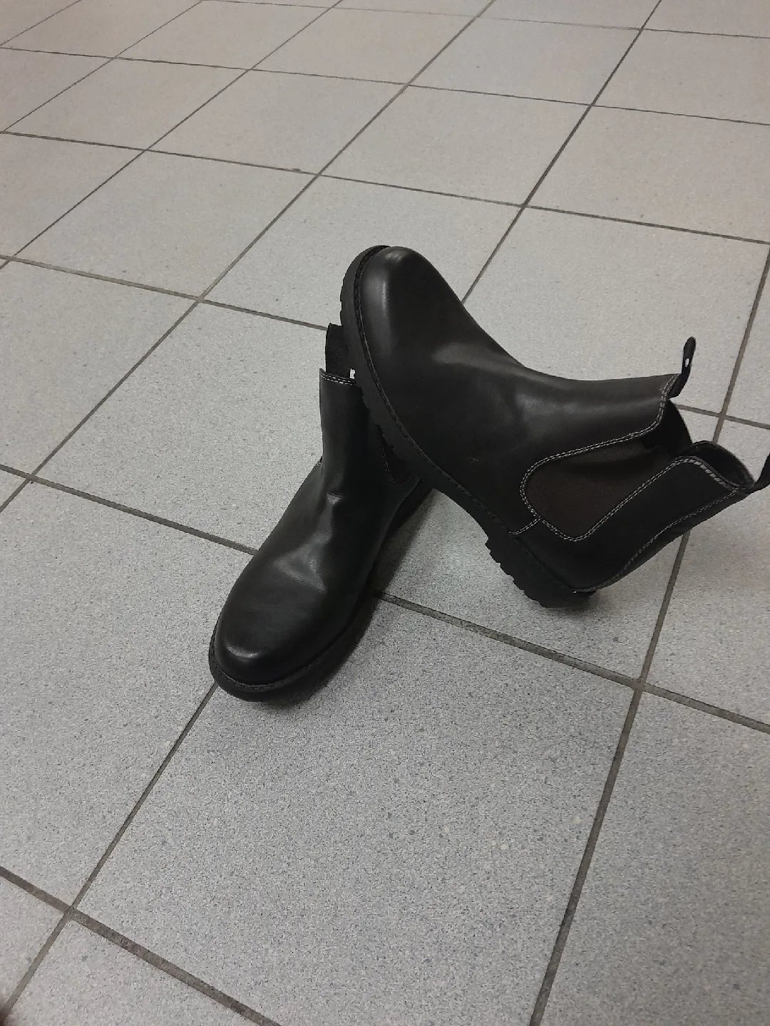 Black Leather Chelsea Boots Original Joe Fresh Size 11