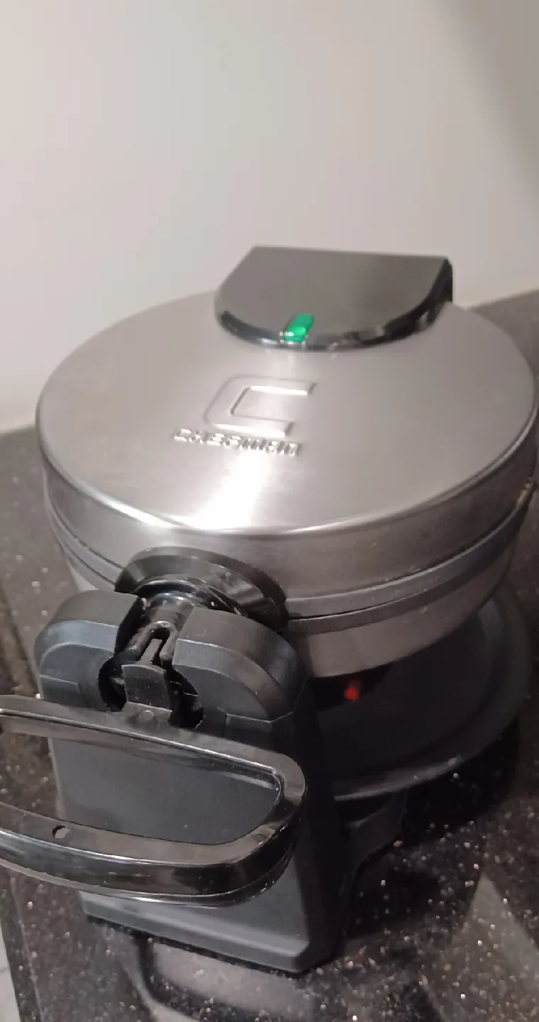 Chefman Rotating Waffle Maker image indicator(3)