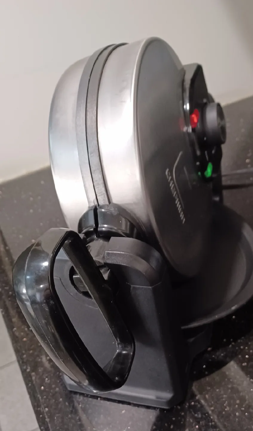 Chefman Rotating Waffle Maker image indicator(4)