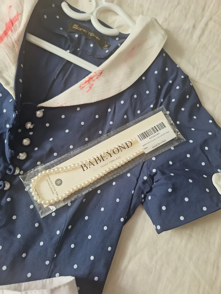 Killer 50s house wife costume image indicator(4)