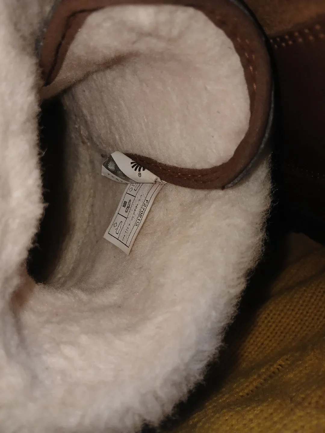 UGG Brown Leather Winter Boots image indicator(6)