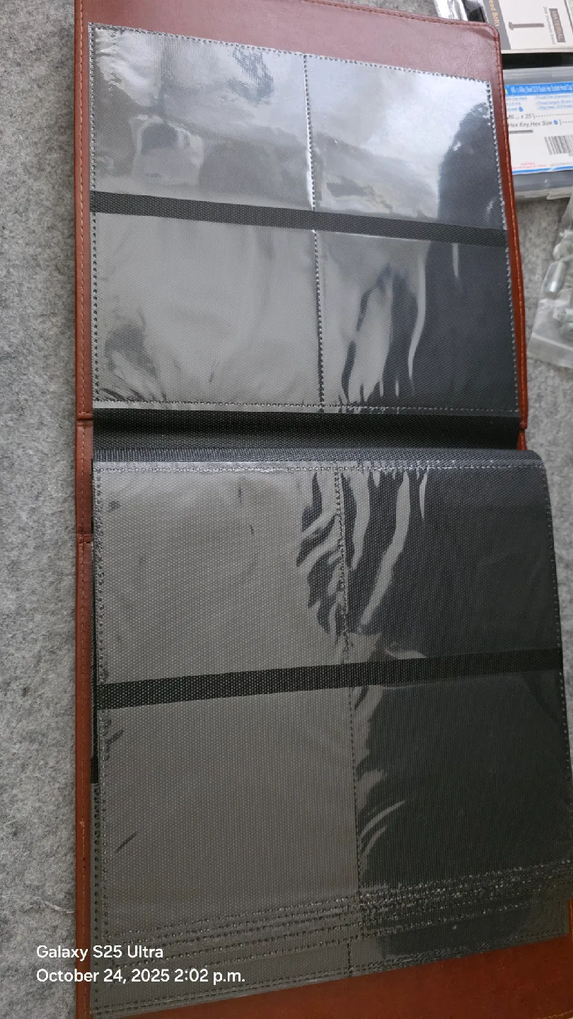 4 Pocket Trading Card Binder image indicator(3)