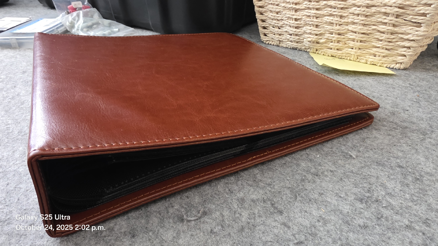 4 Pocket Trading Card Binder - photo 4