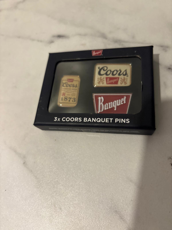 Coors Banquet 3x Pins Set