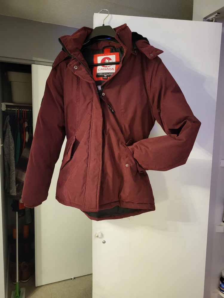 Canada Weather Winter Jacket Size Medium Burgundy