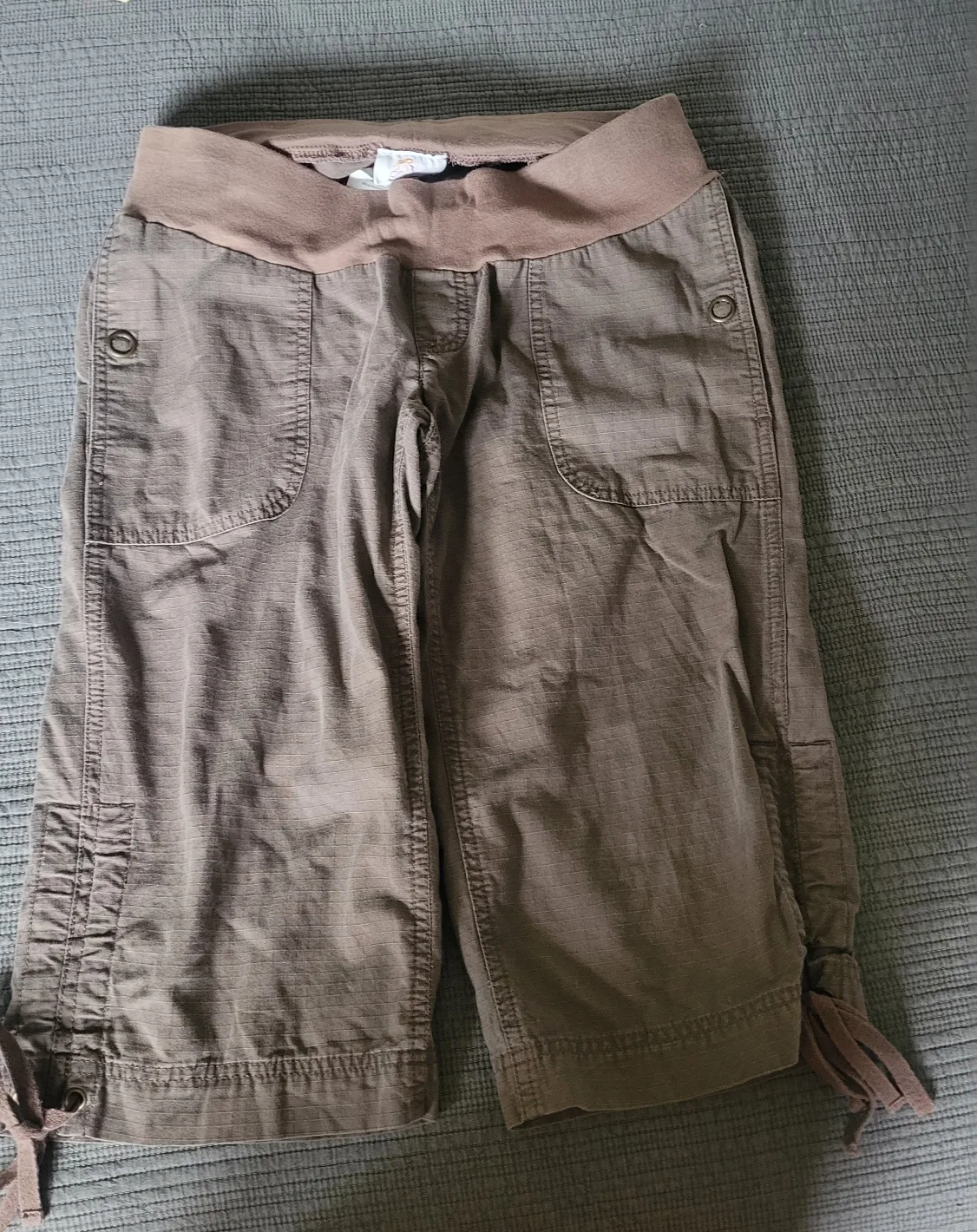 Oh Baby by Motherhood Size M Maternity Shorts image indicator(2)