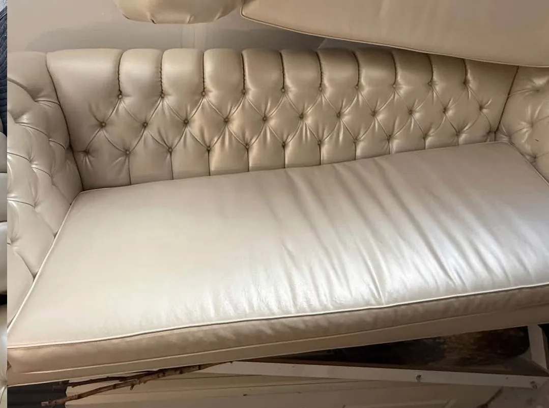 Tufted Leather Loveseat thumbnail